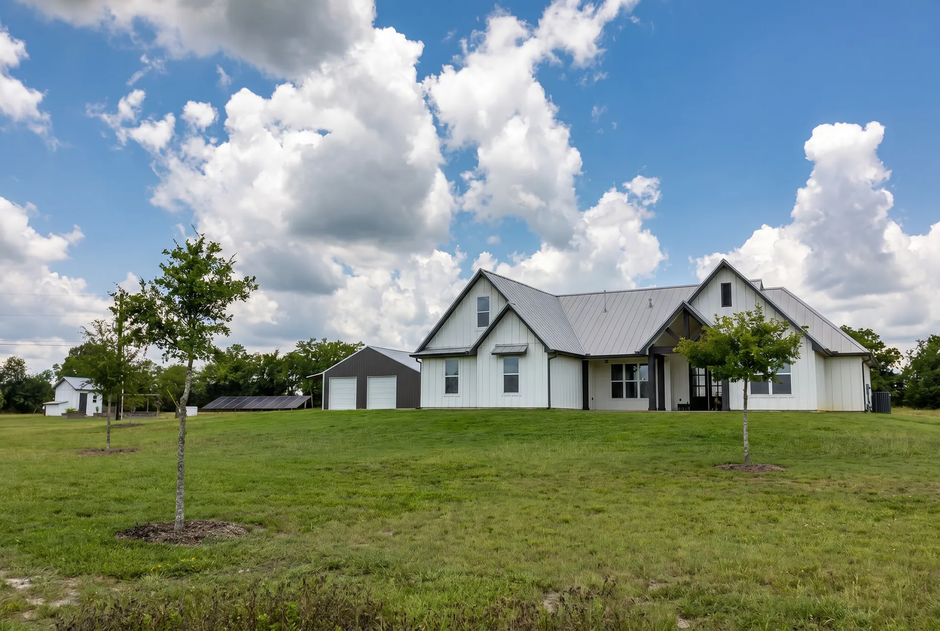 New-build Anderson, Texas home with ground-mount solar, EG4 battery, and Generac generator